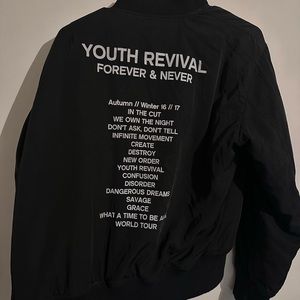 Vintage bomber jacket worn a couple times